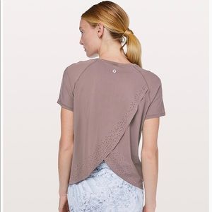 Lululemon Quick Pace SS relaxed fit workout tee